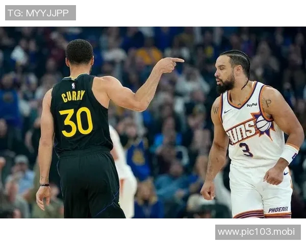 库里缺席逆转太阳14分!勇士5人上双,狄龙24+6丢关键球 库里缺席逆转太阳14分!勇士5人上双,狄龙24+6丢关键球